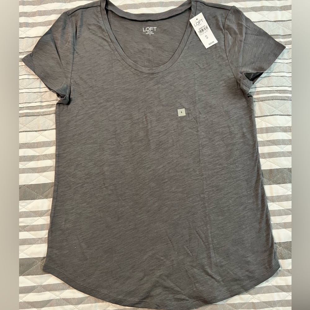 LOFT Tshirt